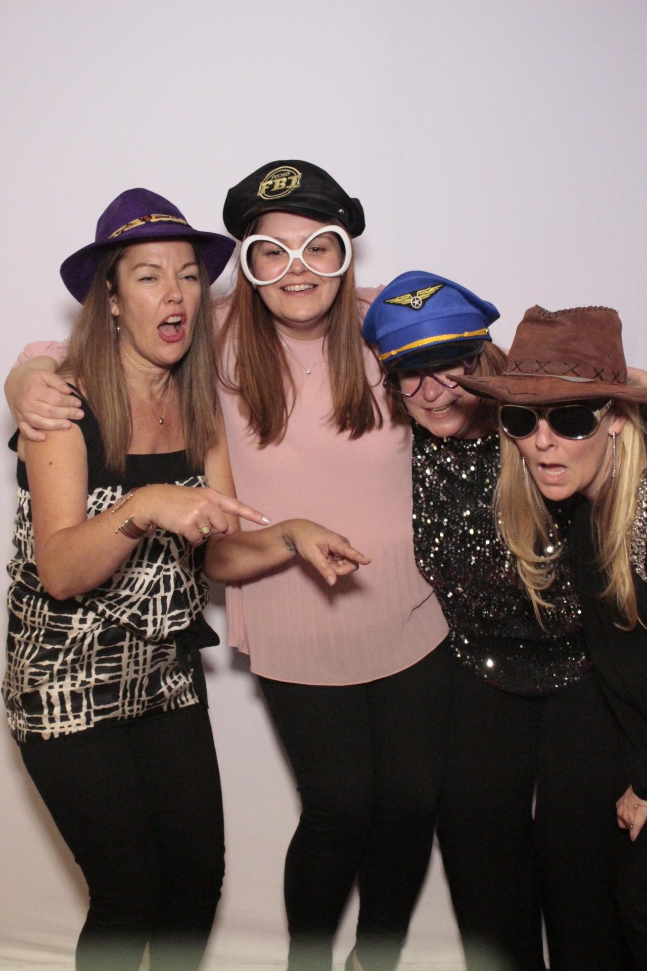 Danielle’s 40th birthday | View more photos from the event at gallery.myphotoboothexperience.co.uk/u/MyPhotoBoothExperienceLtd/Danielle’s-40th-birthday